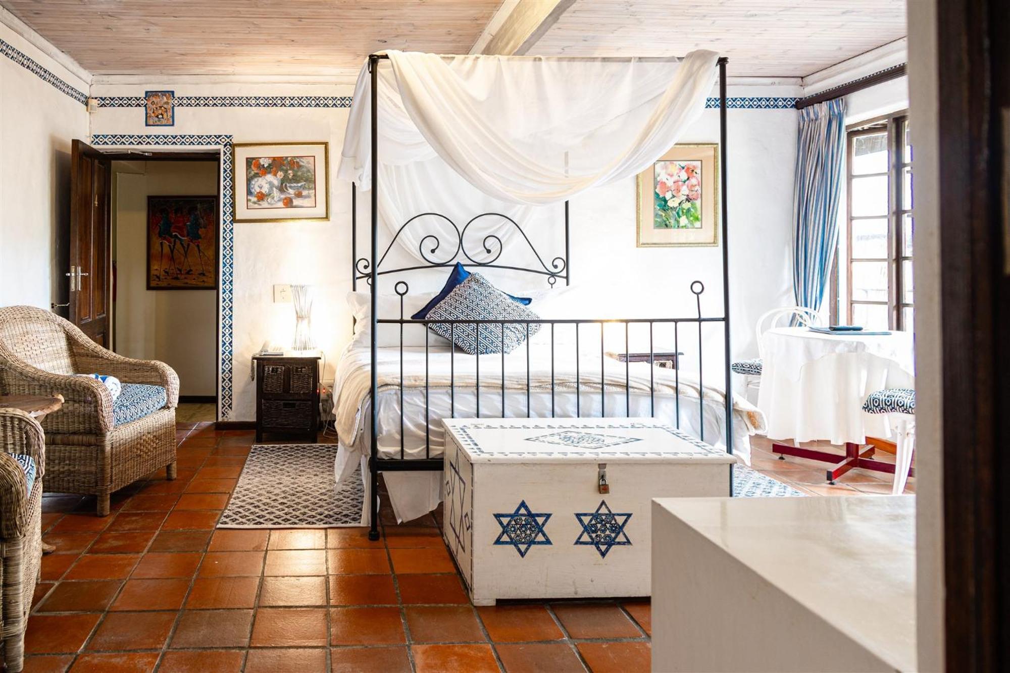 Wild Rose Country Lodge Noordhoek Exterior photo